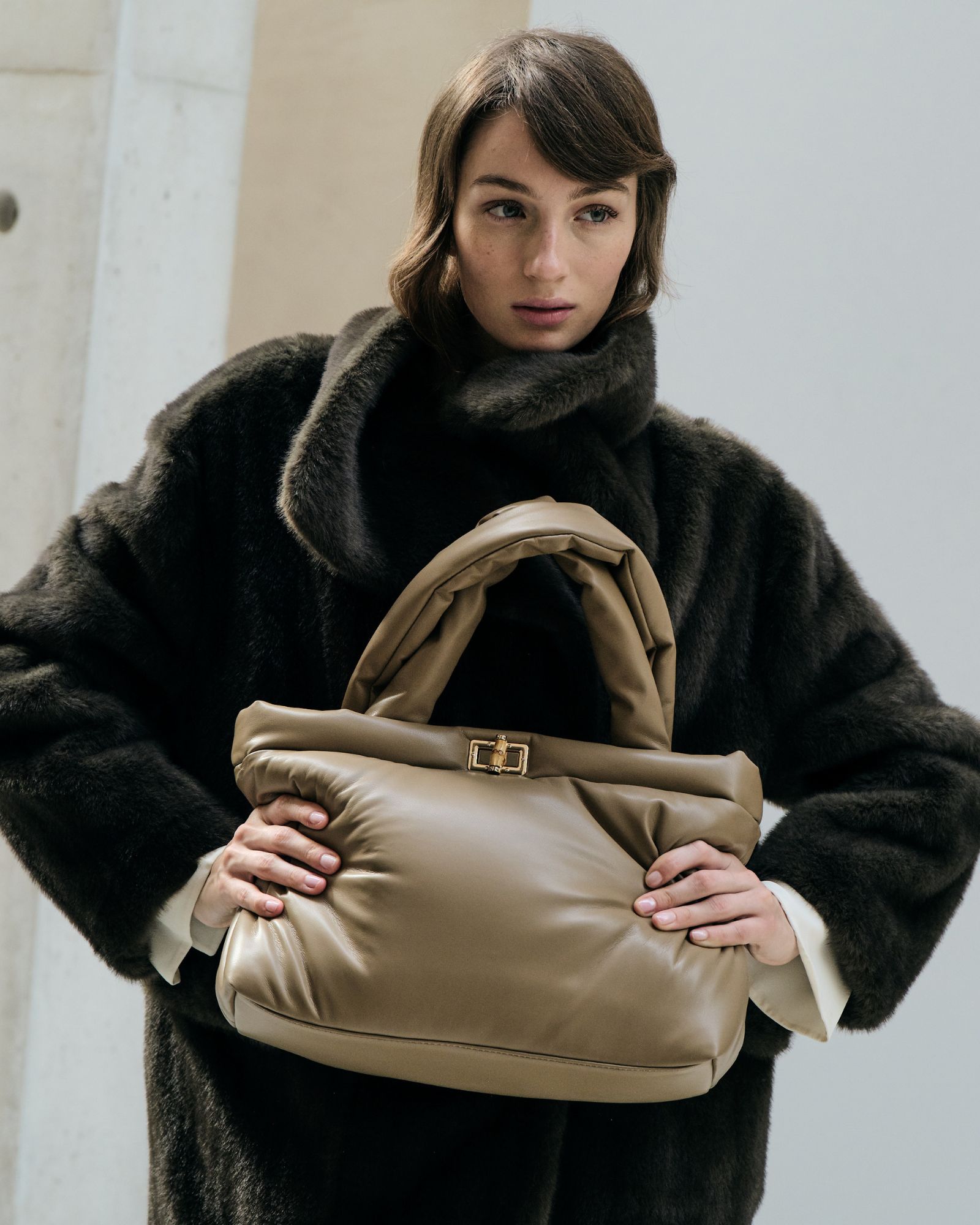 HANDBAG TAUPE - STYLE5217