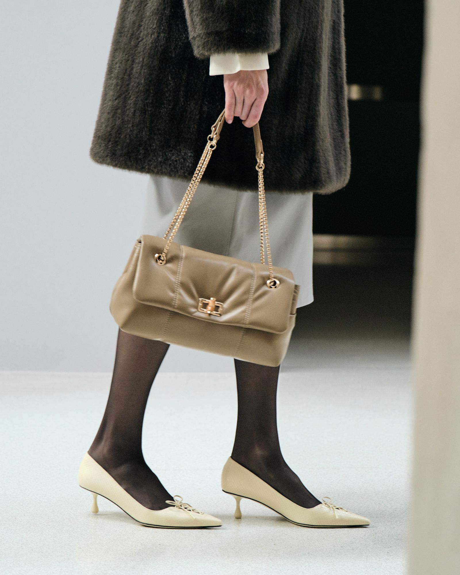 SHOULDER BAG TAUPE - STYLE5215