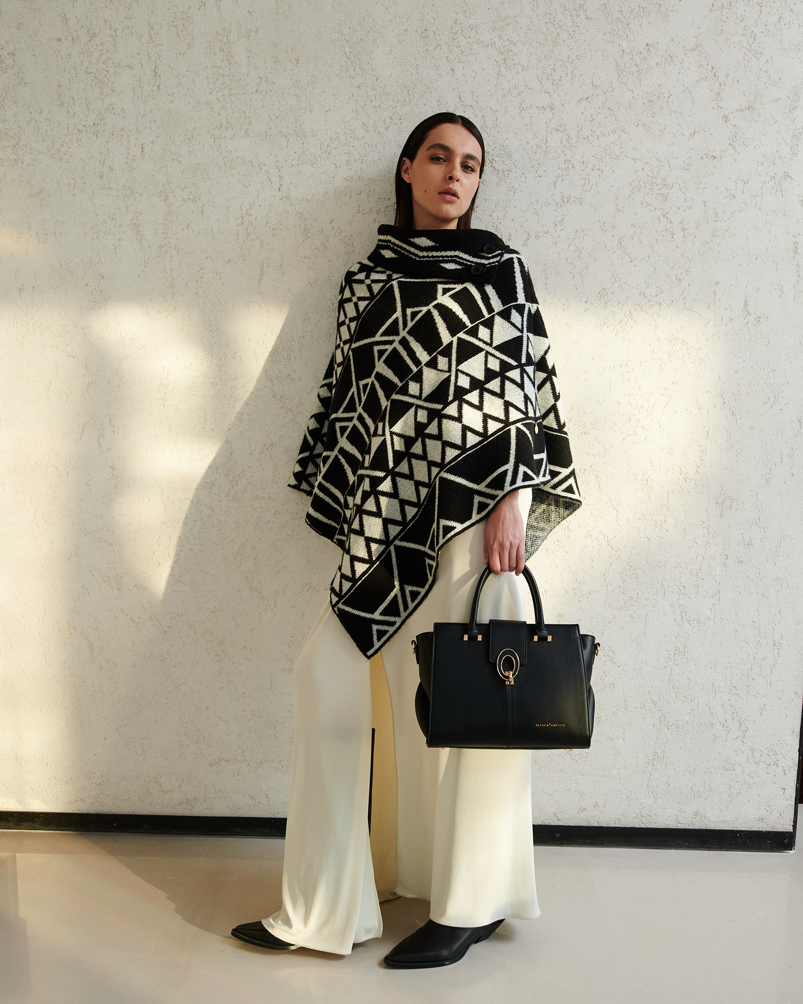 HAND BAG BLACK - STYLE1725