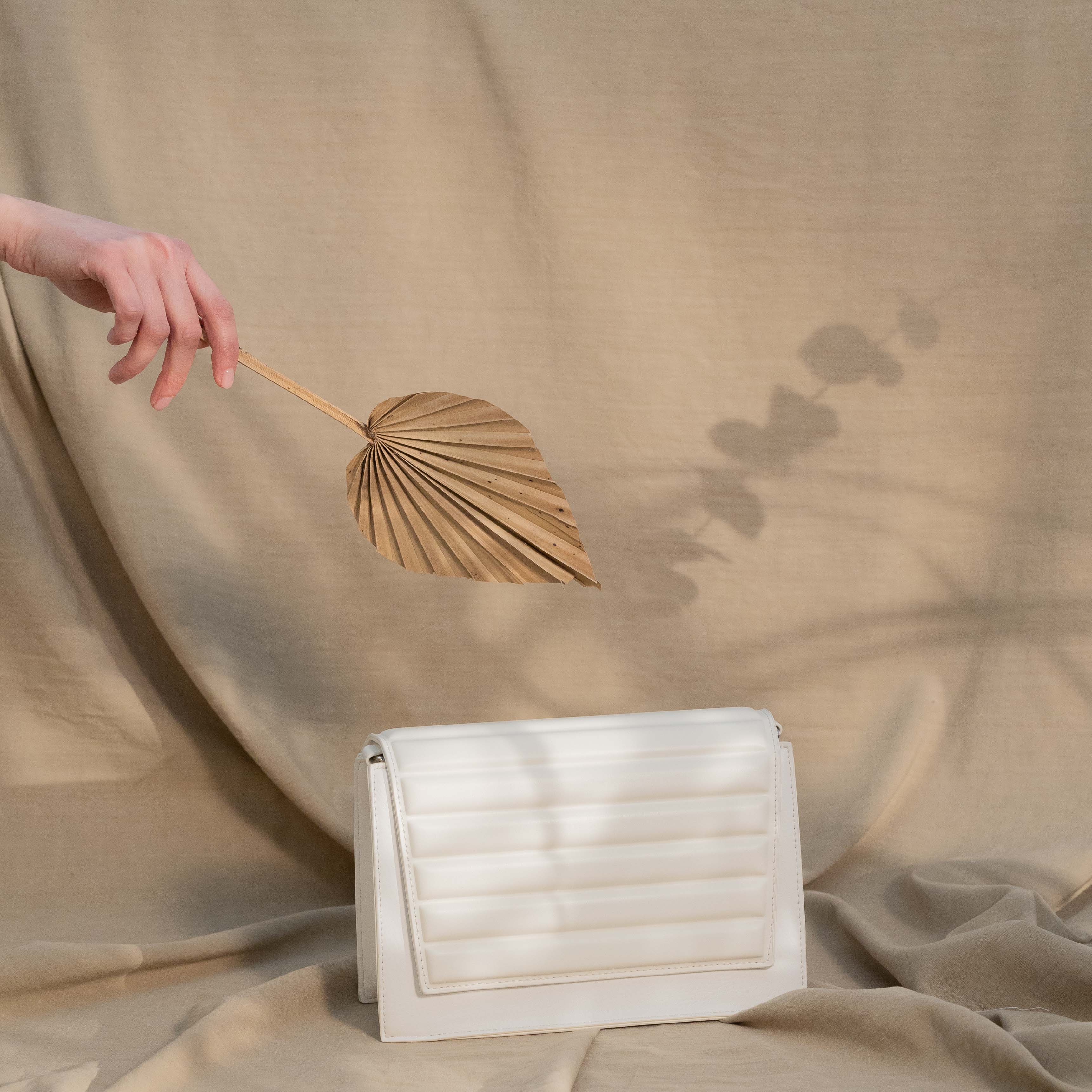 CROSSBODY BAG WHITE - STYLE1645 CROSSBODY BAG WHITE - STYLE1645
